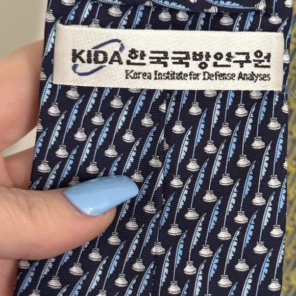 Silk Blue and Yellow Patterned Ties for Business - Picture 6 of 11